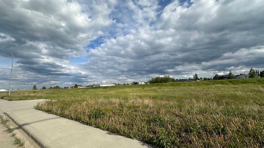 400, 500, 600 Shantz Drive, Didsbury, Alberta, T0M 0W0