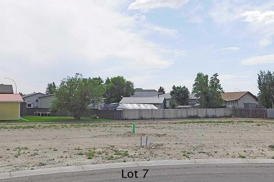 7 Pine Place E, Claresholm, Alberta, T0L 0T0