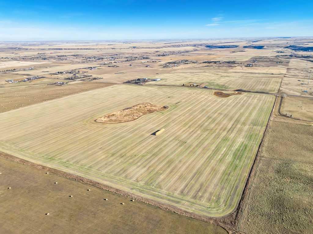 96 Street East (West Parcel 140.2 Acres), Rural Foothills County, Alberta, T1S 3Y6
