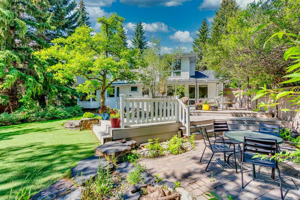 2 Varston Place NW, Calgary, Alberta, T3A 0B7