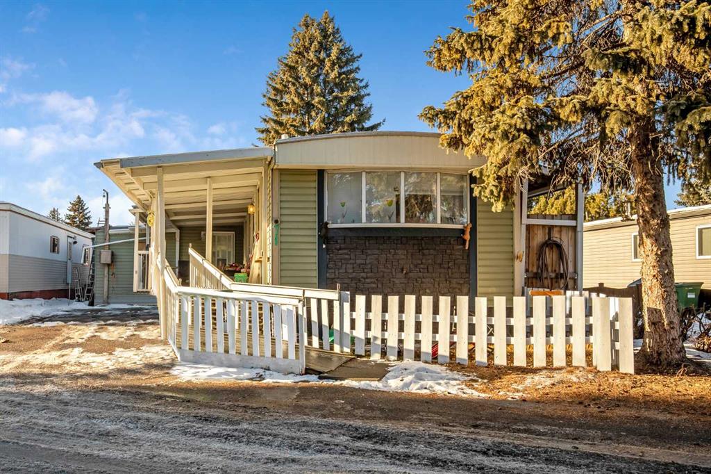 #71 3223 83 Street NW, Calgary, Alberta, T3B 5M9