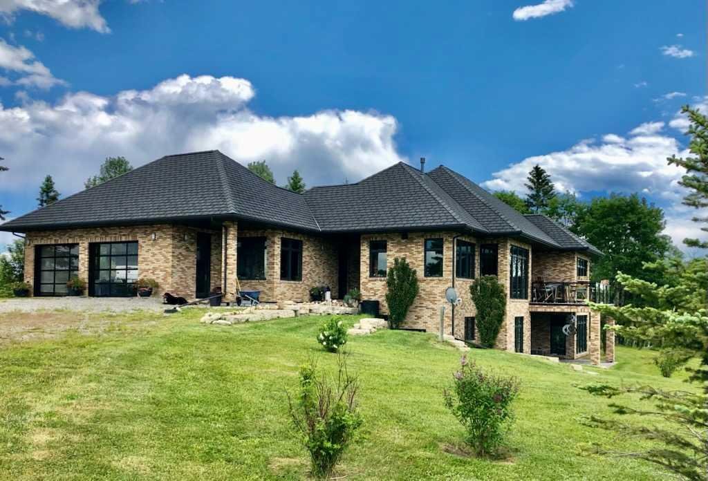 6029 Twp Road 332, Rural Mountain View County, Alberta, T0M 1X0