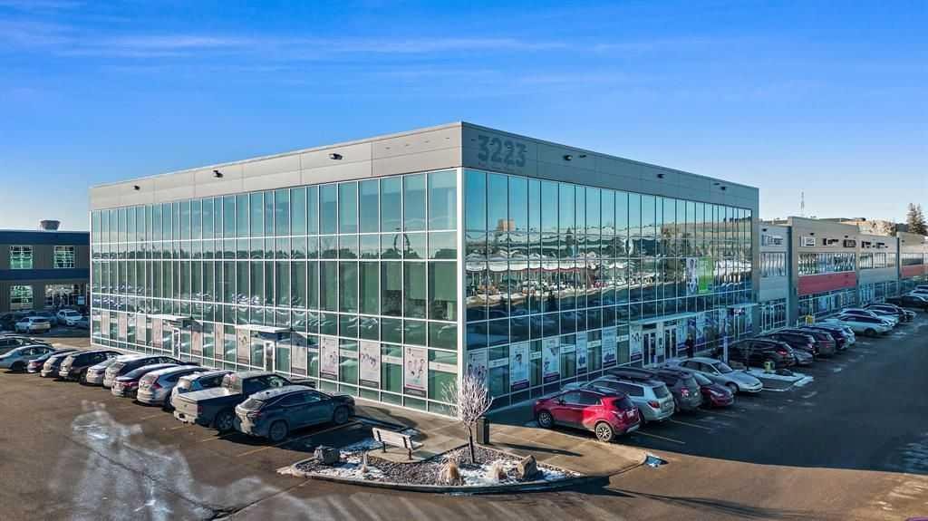 #213 3223 5 Avenue NE, Calgary, Alberta, T2A 6E9
