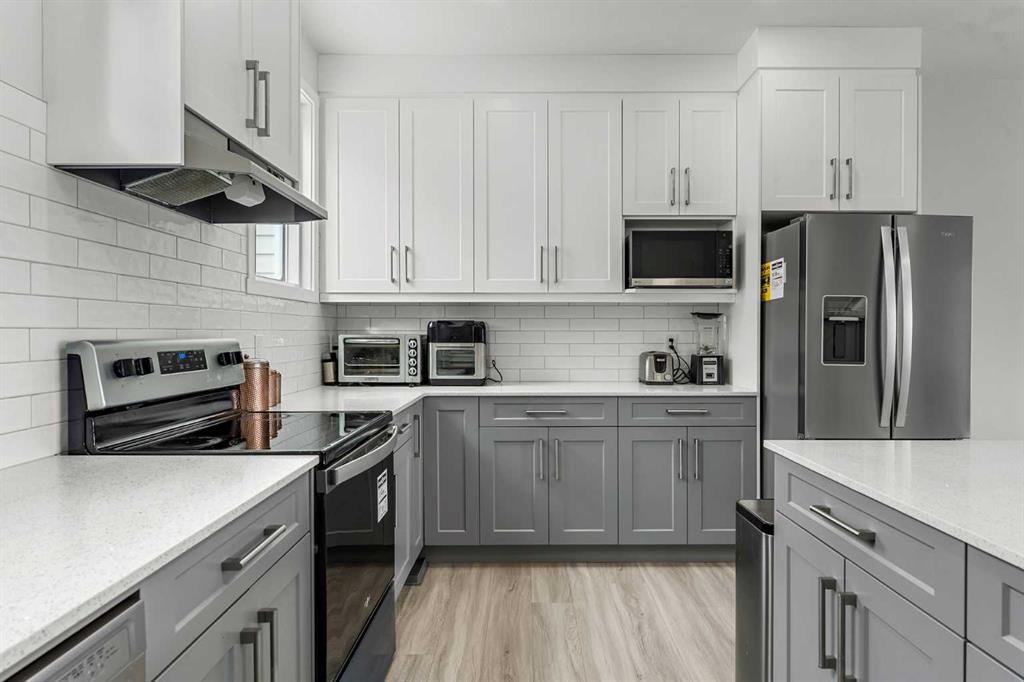 214 Corner Meadows Square, Calgary, Alberta, T3N 2N2