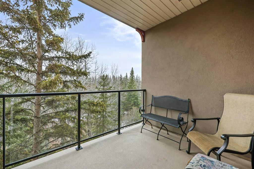 #311 20 Discovery Ridge Close SW, Calgary, Alberta, T3H 5X4