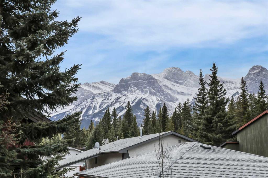 1 Pinewood Crescent, Canmore, Alberta, T1W 2T8