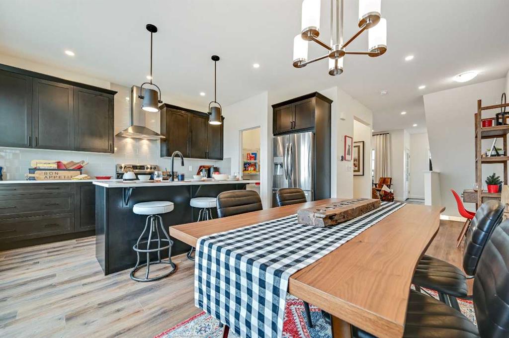 121 Wildrose Way SE, Calgary, Alberta, T3M3M1