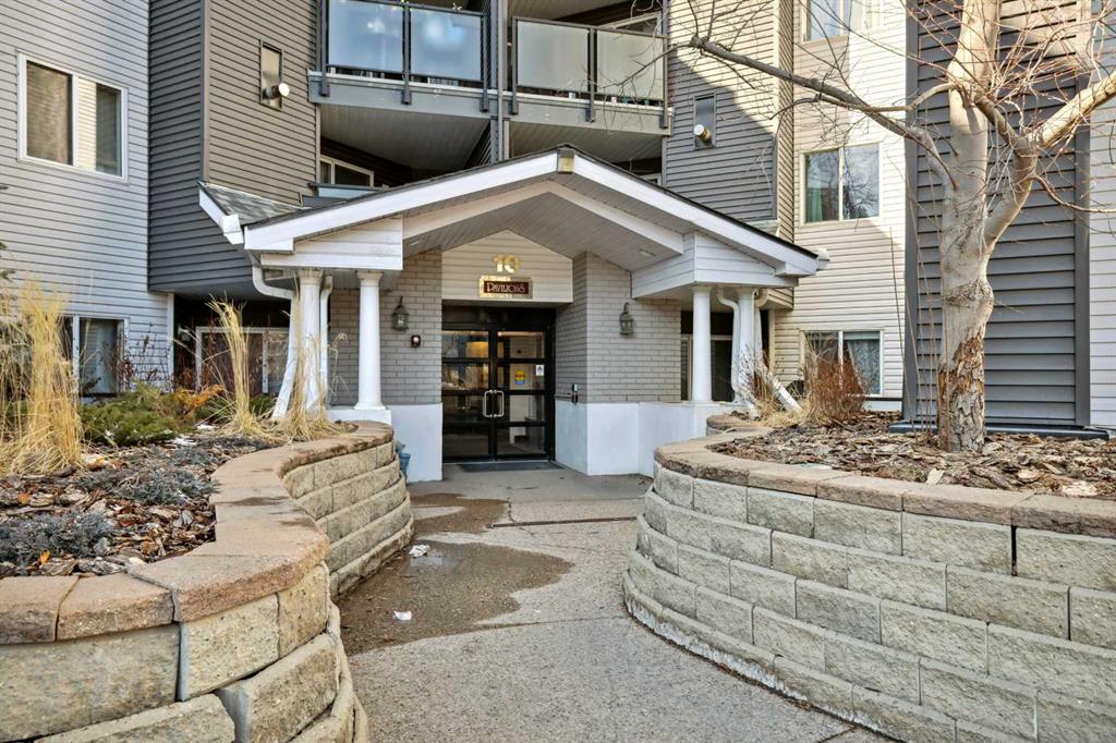 #210 10 Sierra Morena Mews SW, Calgary, Alberta, T3H 3K5