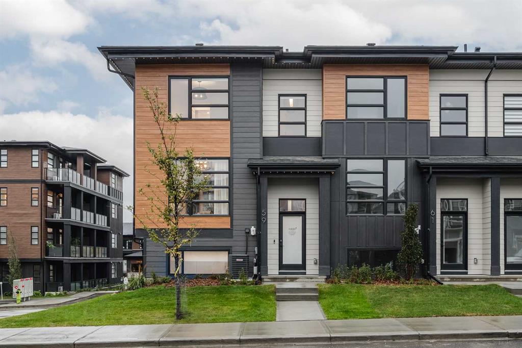 23 Lucas Way NW, Calgary, Alberta, T3P 2C7