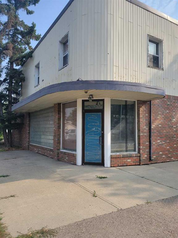 2202 Edmonton Trail NE, Calgary, Alberta, T2E 1S6