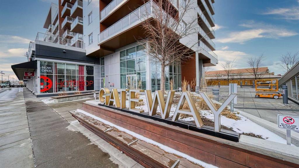 #315 8445 Broadcast Avenue SW, Calgary, Alberta, T3H 6B6