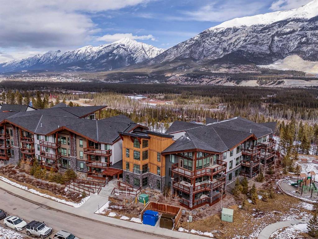 #205 106 Stewart Creek Rise, Canmore, Alberta, T1W 0N3