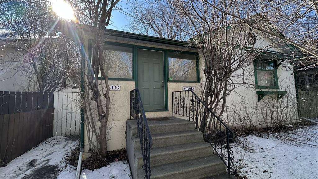 133 10 Avenue NE, Calgary, Alberta, T2E 0W8