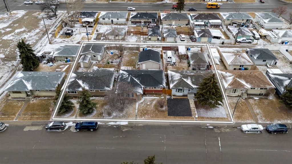 #1713,1717,1721 45 Street Street SE, Calgary, Alberta, T2A1N4