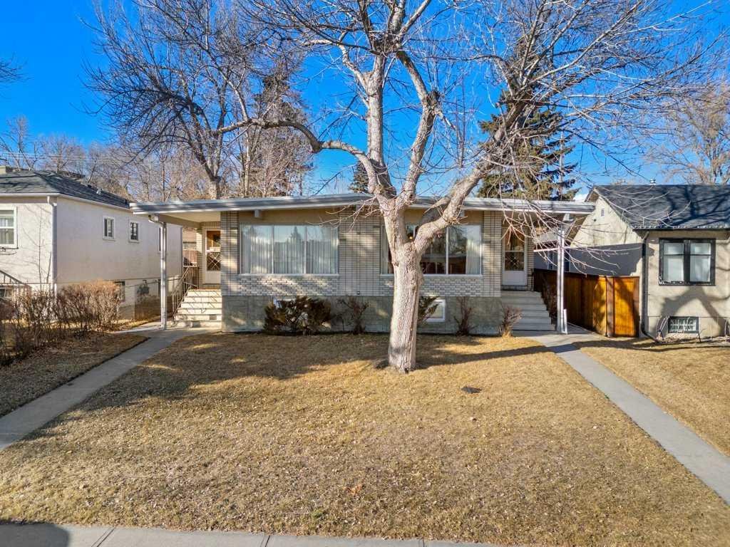 118 & 120 30 Avenue NW, Calgary, Alberta, T2M 2M9