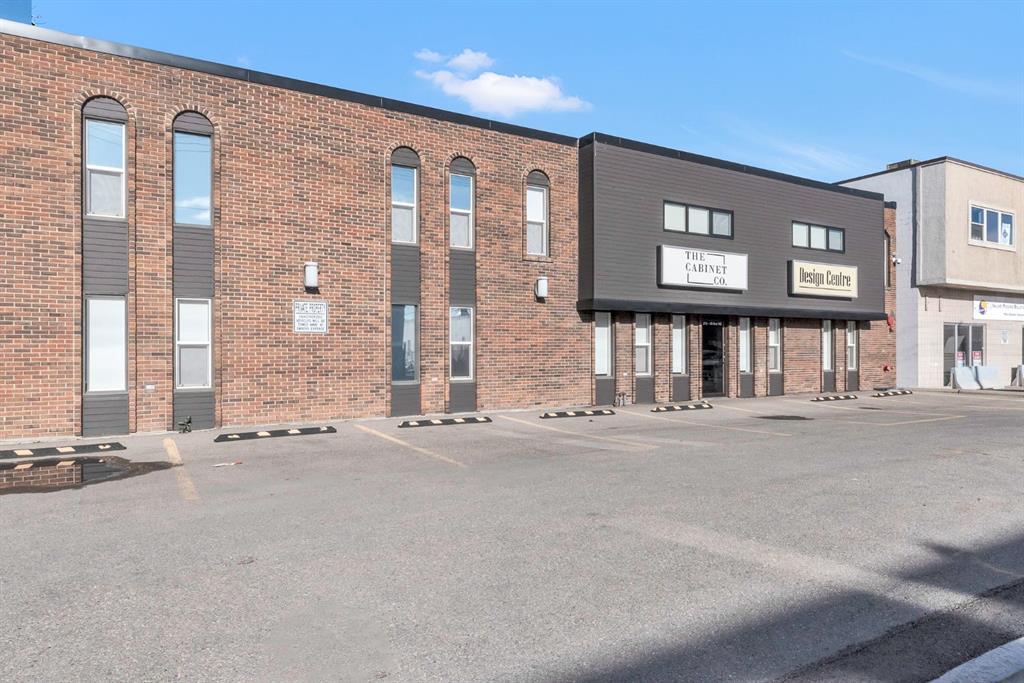 216 40 Avenue NE, Calgary, Alberta, T2E 2M7