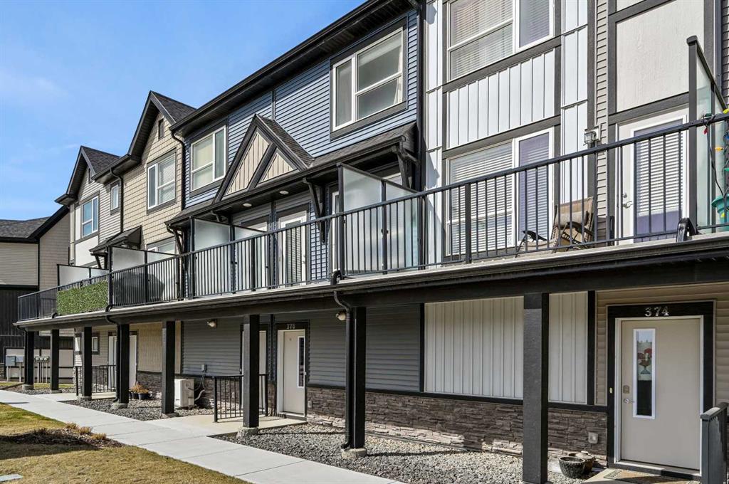 376 210 Avenue SW, Calgary, Alberta, T2X 4A5