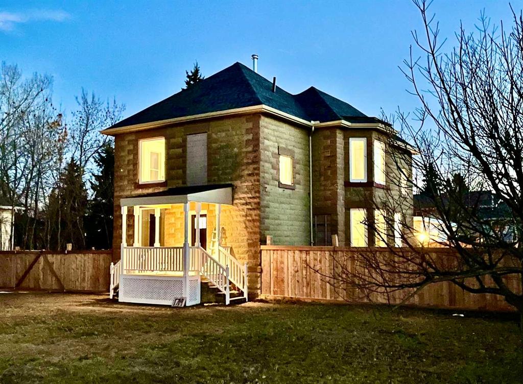 1719 15 Avenue, Didsbury, Alberta, T0M0W0