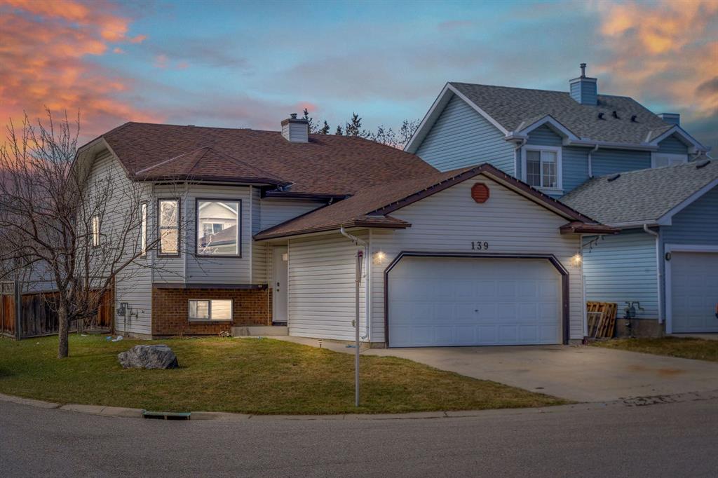 139 Coverdale Court NE, Calgary, Alberta, T3K 4J5