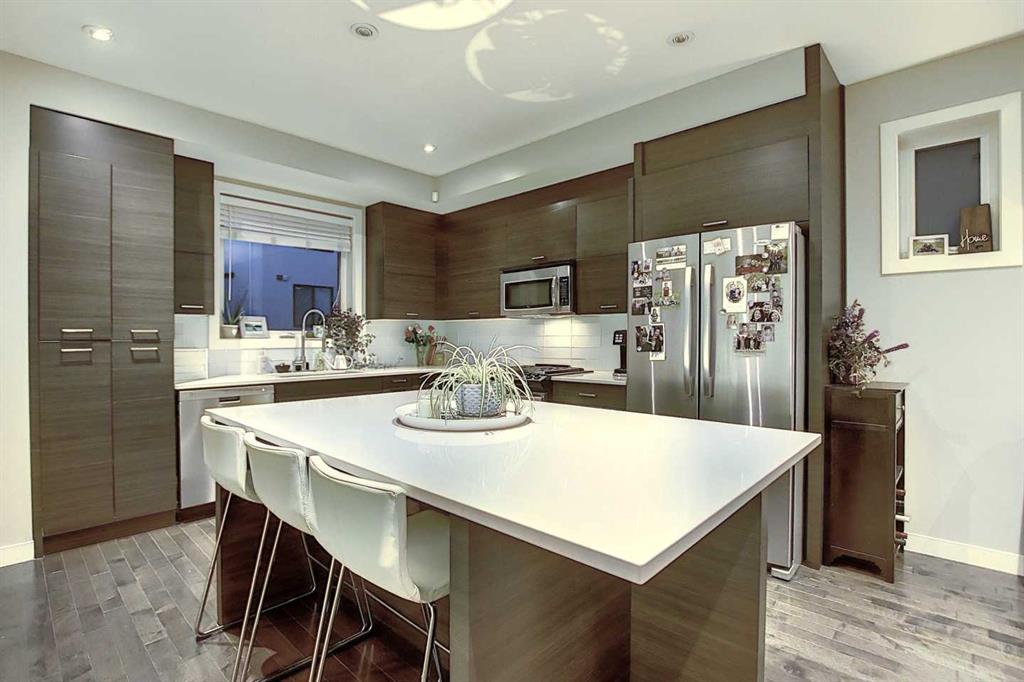 1712 35 Avenue SW, Calgary, Alberta, T2T 2C9