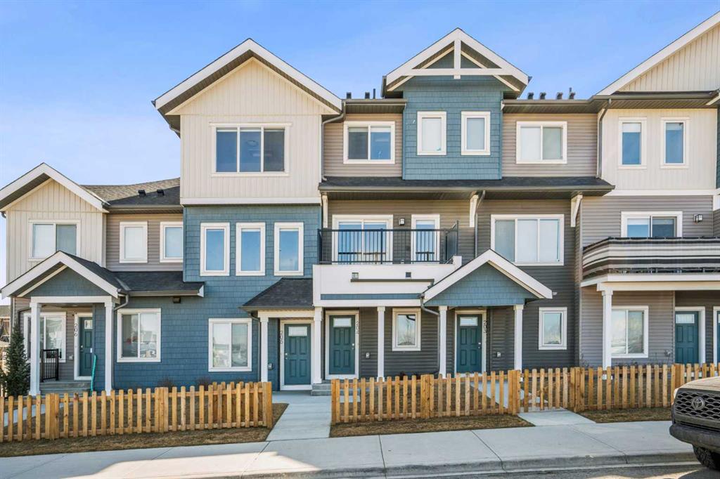 #204 24 Rivercrest Drive, Cochrane, Alberta, T4C 2V2