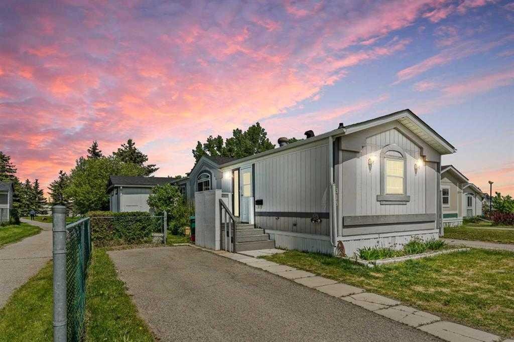 #313 1101 84 NE, Calgary, Alberta, T2A7X2
