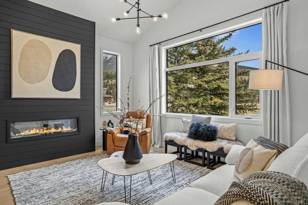 #102 1413 Mountain Avenue, Canmore, Alberta, T1W 1M3