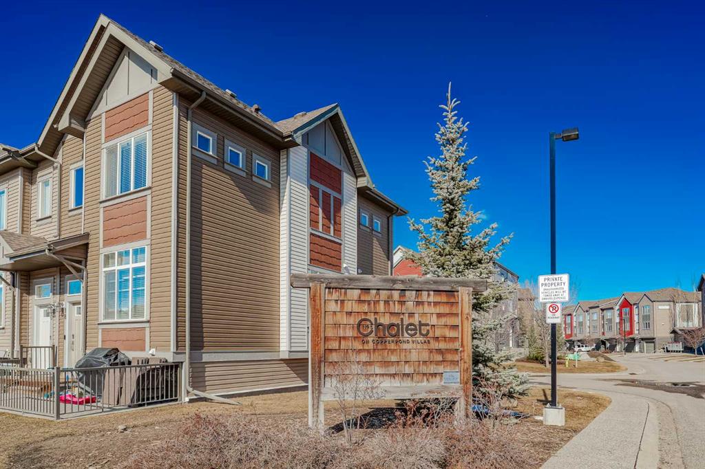 166 Copperpond Villas SE, Calgary, Alberta, T2Z 5B8