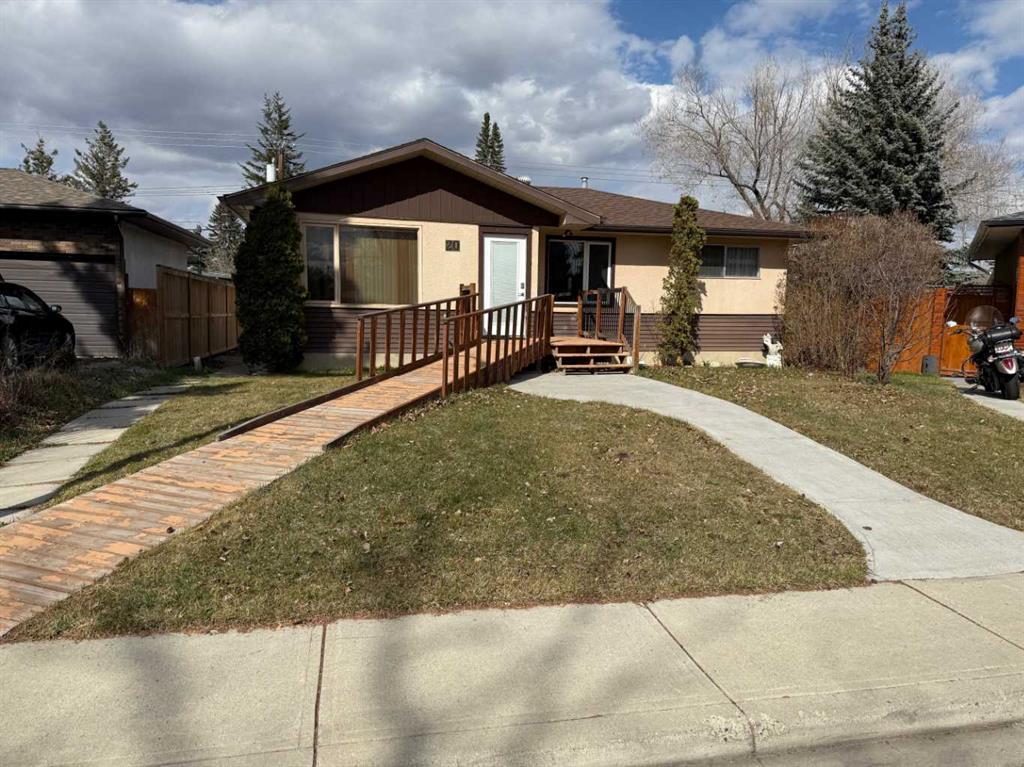 20 Rossburn Crescent SW, Calgary, Alberta, T3C 2N5