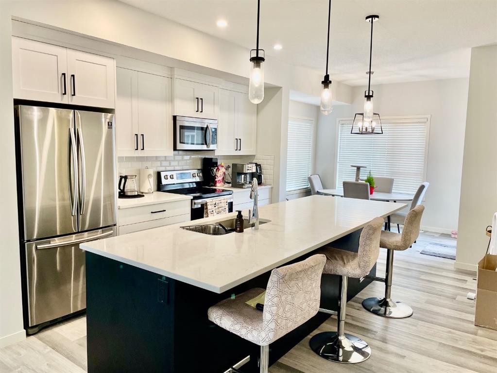 402 Harvest Grove Walk NE, Calgary, Alberta, T3K2P3