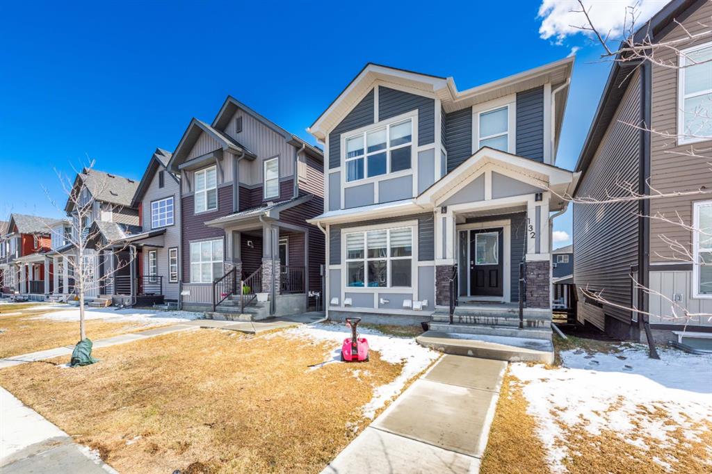 132 savanna Gardens NE, Calgary, Alberta, T3J2E5