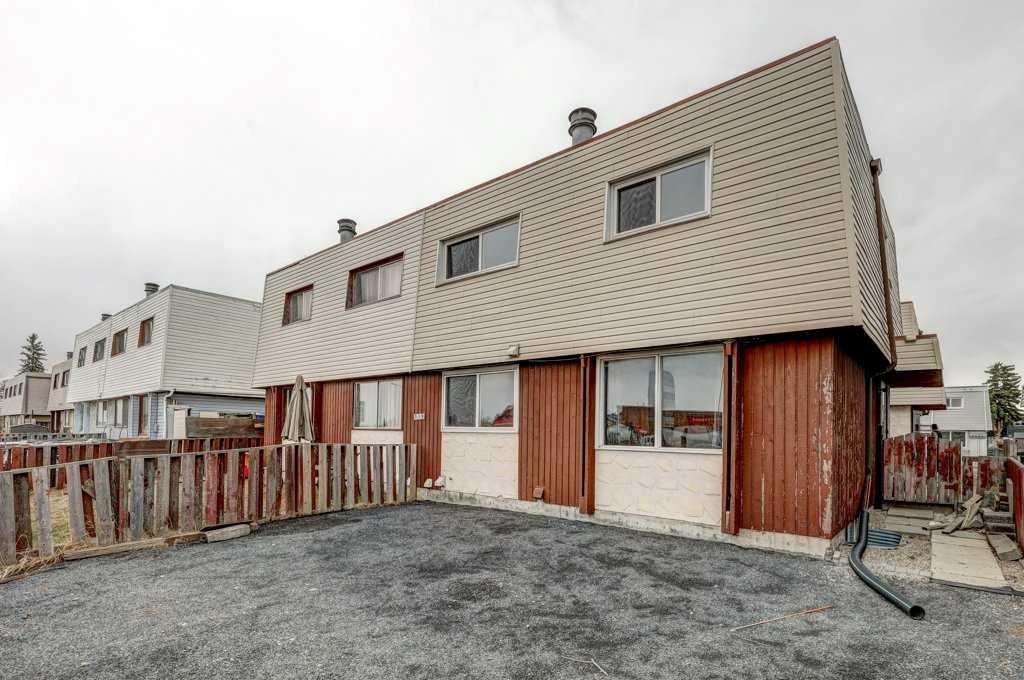 #1 519 64 Street NE, Calgary, Alberta, T2K 2M7
