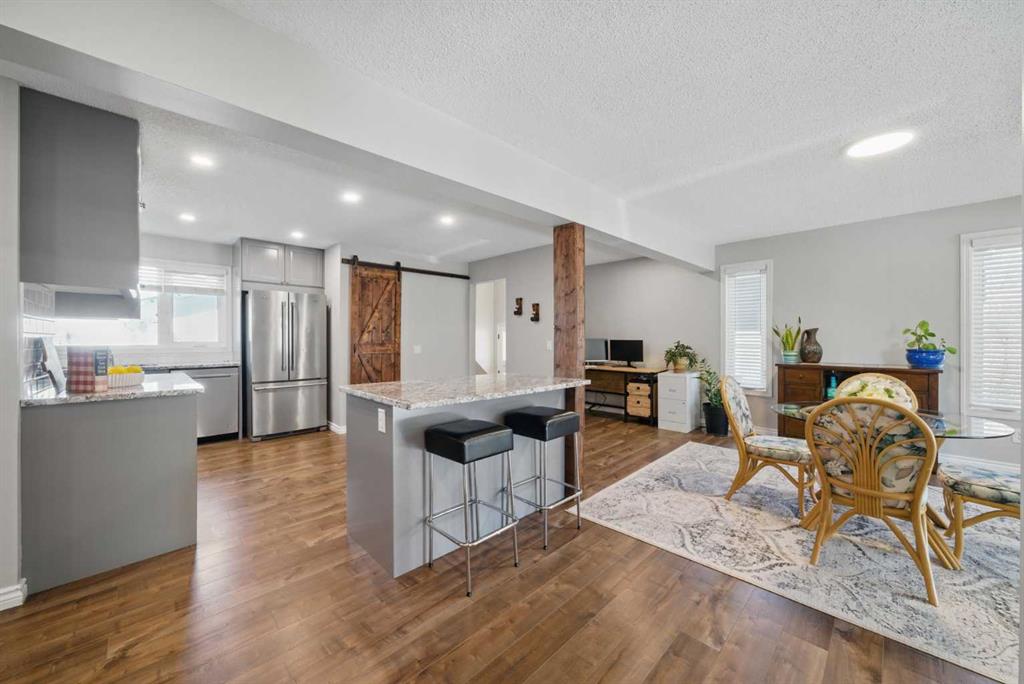 828 Hunterston Crescent NW, Calgary, Alberta, T2K 4N2