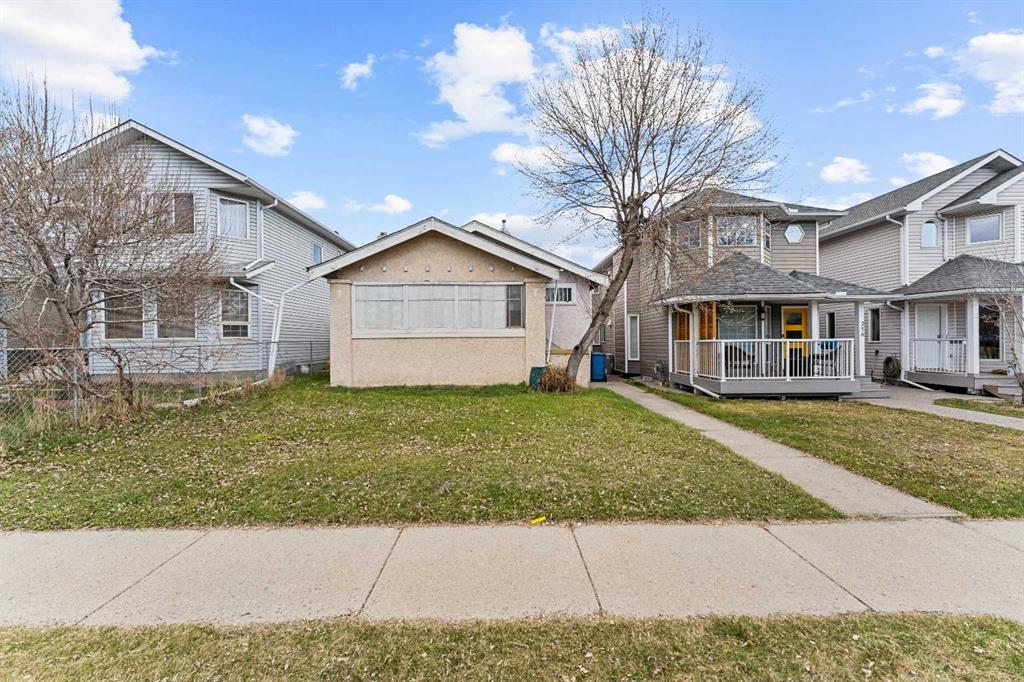 216 15 Avenue NW, Calgary, Alberta, T2M 0G8