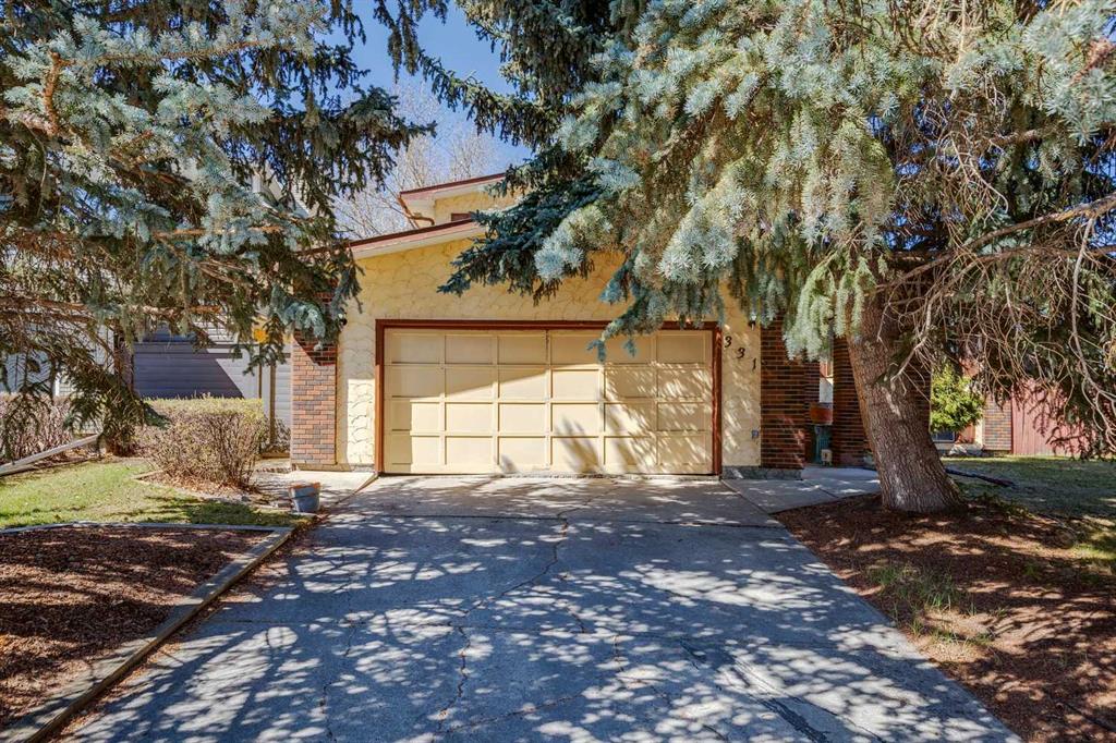 331 Oakridge Place SW, Calgary, Alberta, T2V 3N3