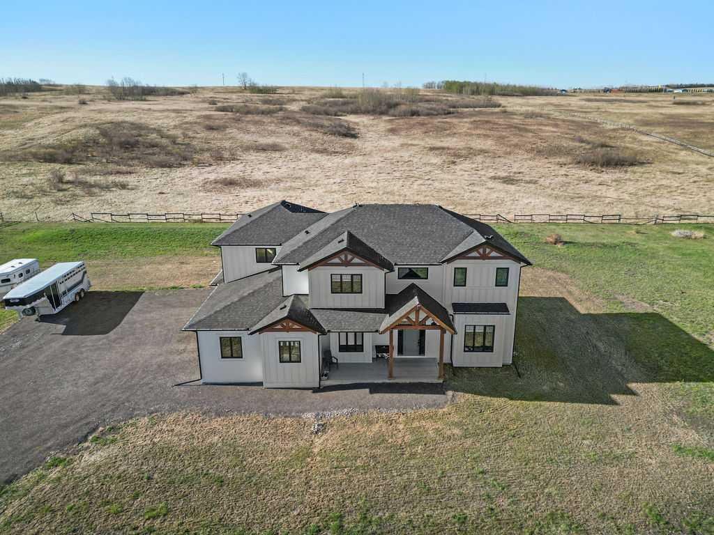 378035 Tiki Ranch Place W, Okotoks, Alberta, T1S 1A1