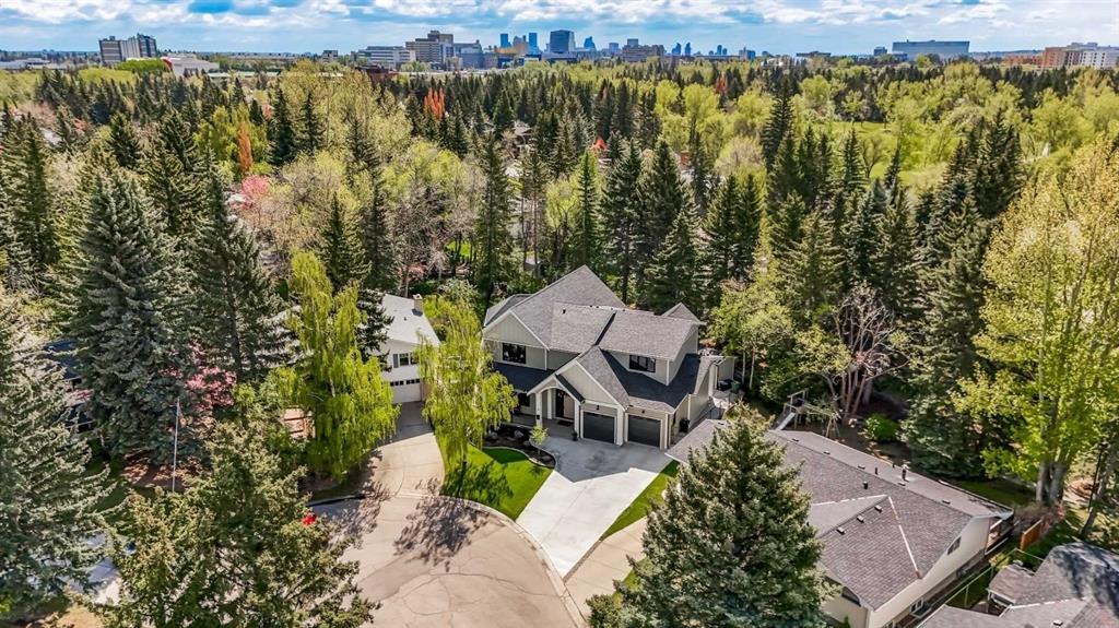 18 Varsplain Place NW, Calgary, Alberta, T3A 0C7