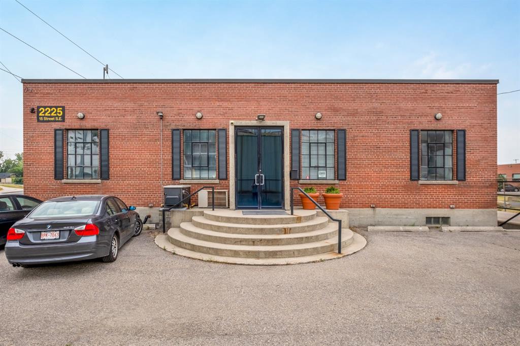 2225 15 Street SE, Calgary, Alberta, T2G 3M3