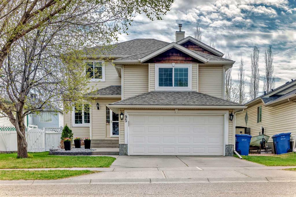 95 West Lakeview Passage, Chestermere, Alberta, T1X 1G9