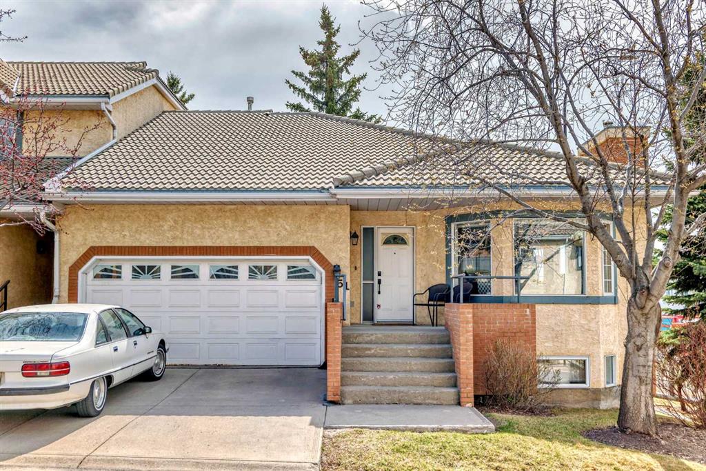 51 Richelieu Court SW, Calgary, Alberta, T3E7E9