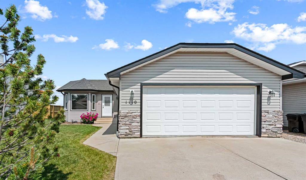 1110 Milt Ford Lane, Carstairs, Alberta, T0M 0N0