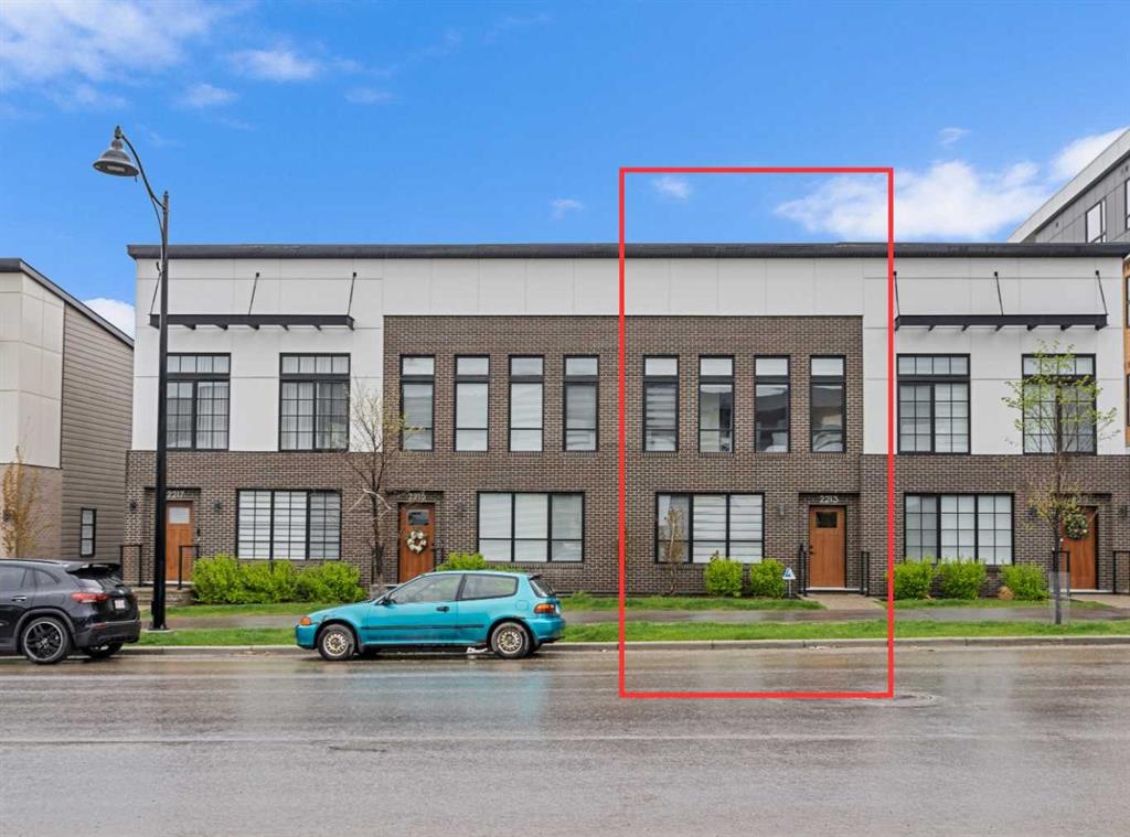 2213 77 Street SW, Calgary, Alberta, T3H 6E1