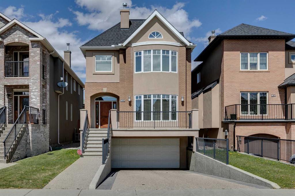 24 Aspen Meadows Green SW, Calgary, Alberta, T3H 5J9