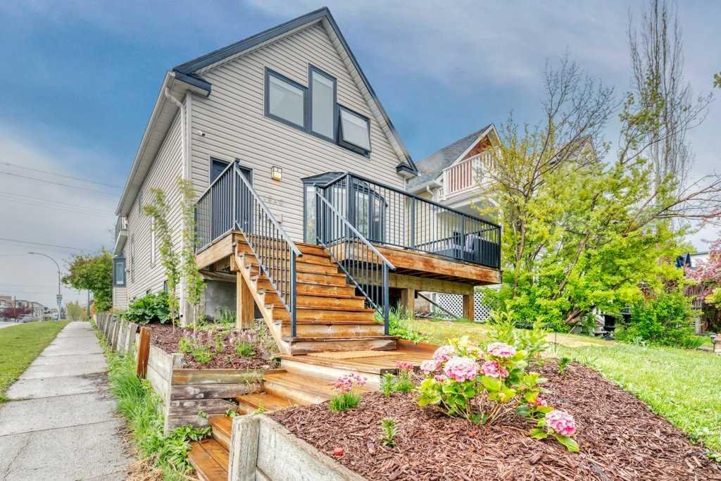 1940 Broadview Road NW, Calgary, Alberta, T2N 3H7