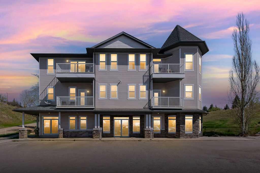 #205 144 Crescent Road, Okotoks, Alberta, T1S 1K2