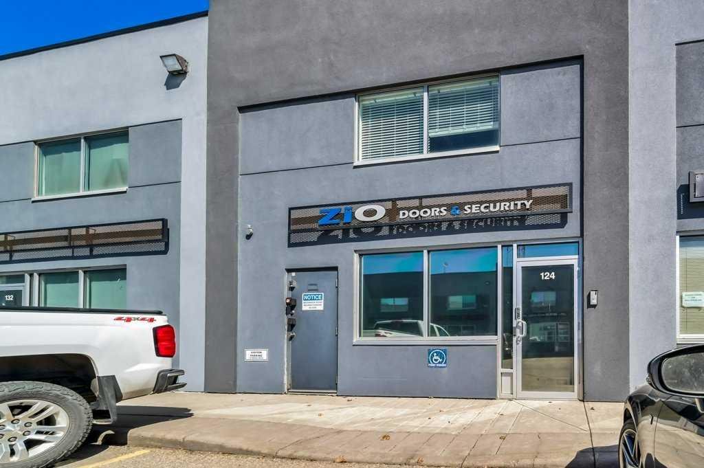 #124 2730 3 Avenue NE, Calgary, Alberta, T2A 2L5