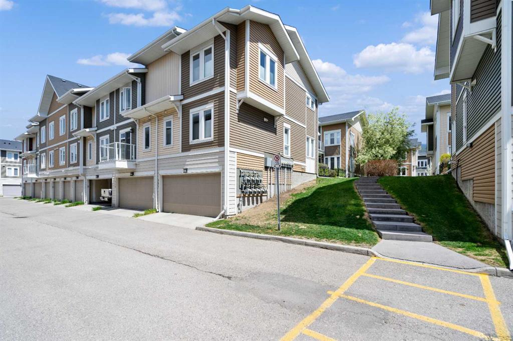 719 Auburn Bay Square SE, Calgary, Alberta, T3M0Y7