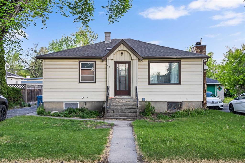 427 35 Avenue NW, Calgary, Alberta, T2K 0C2