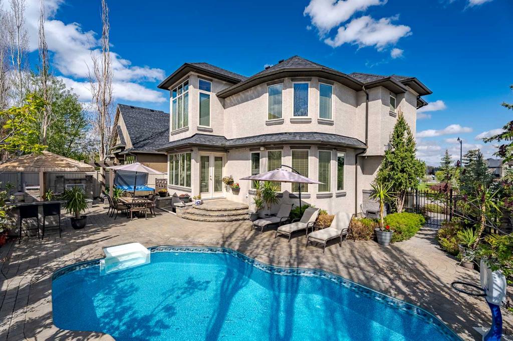 208 Evergreen Circle SW, Calgary, Alberta, T2Y0B9