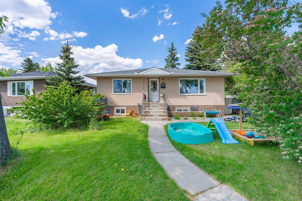 116 43 Avenue NW, Calgary, Alberta, T2K 0H6